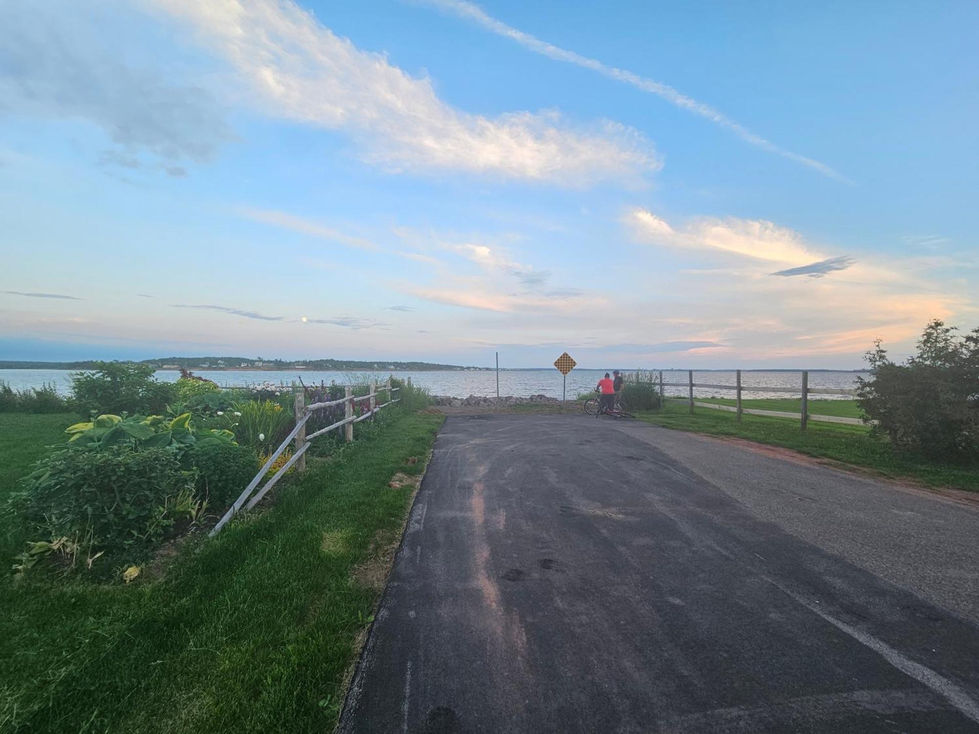 Sunflower Guest Suites Summerside Esterno foto